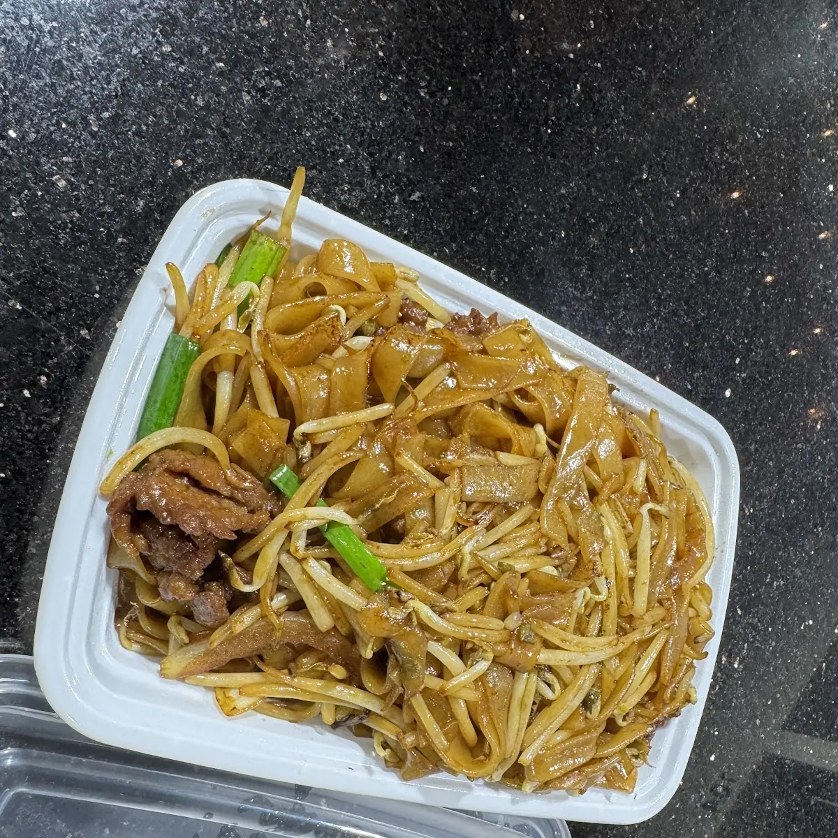 干炒牛河 beef chow fun